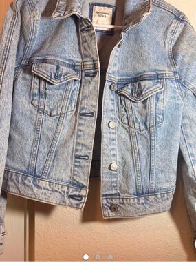 Abercrombie & Fitch Light Wash Denim Jacket